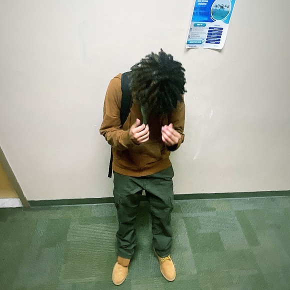 Meet your Posher, Kaienne - Picture 1 of 1